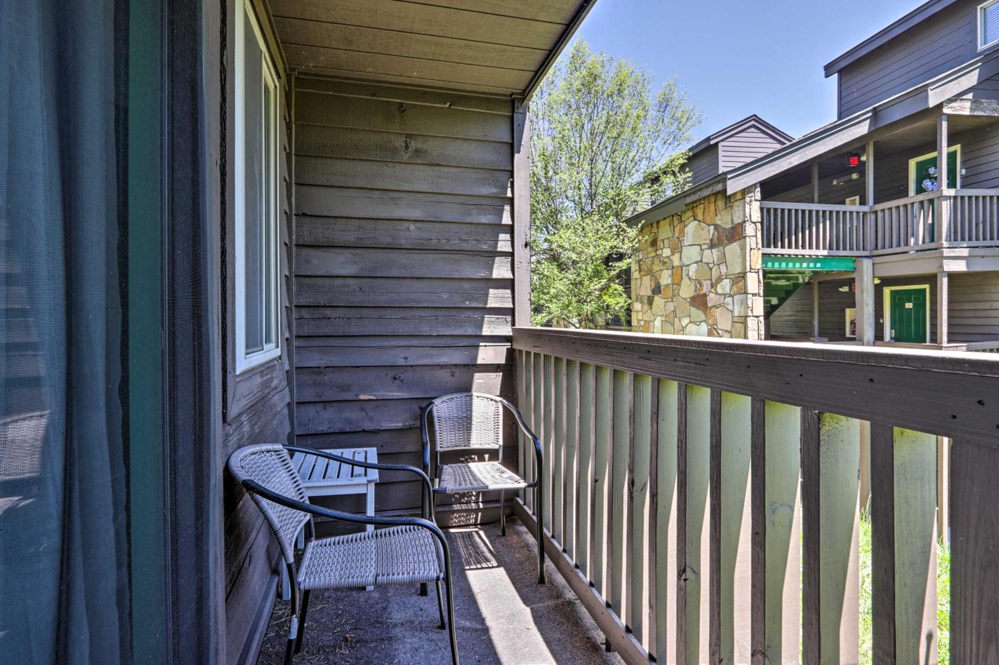 Condo With Pool And Grill Access About 4 Mi To Gatlinburg! Exterior foto